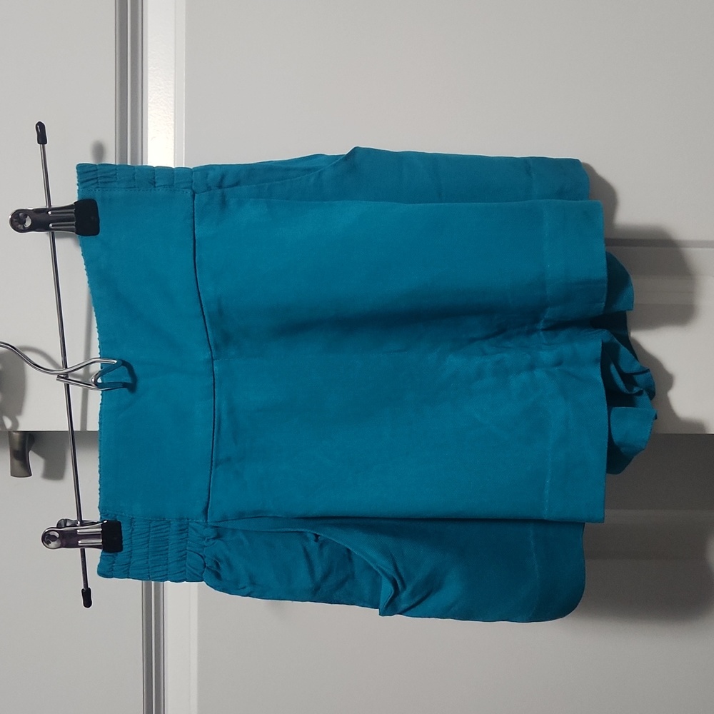 Aritzia talula size XXS short
